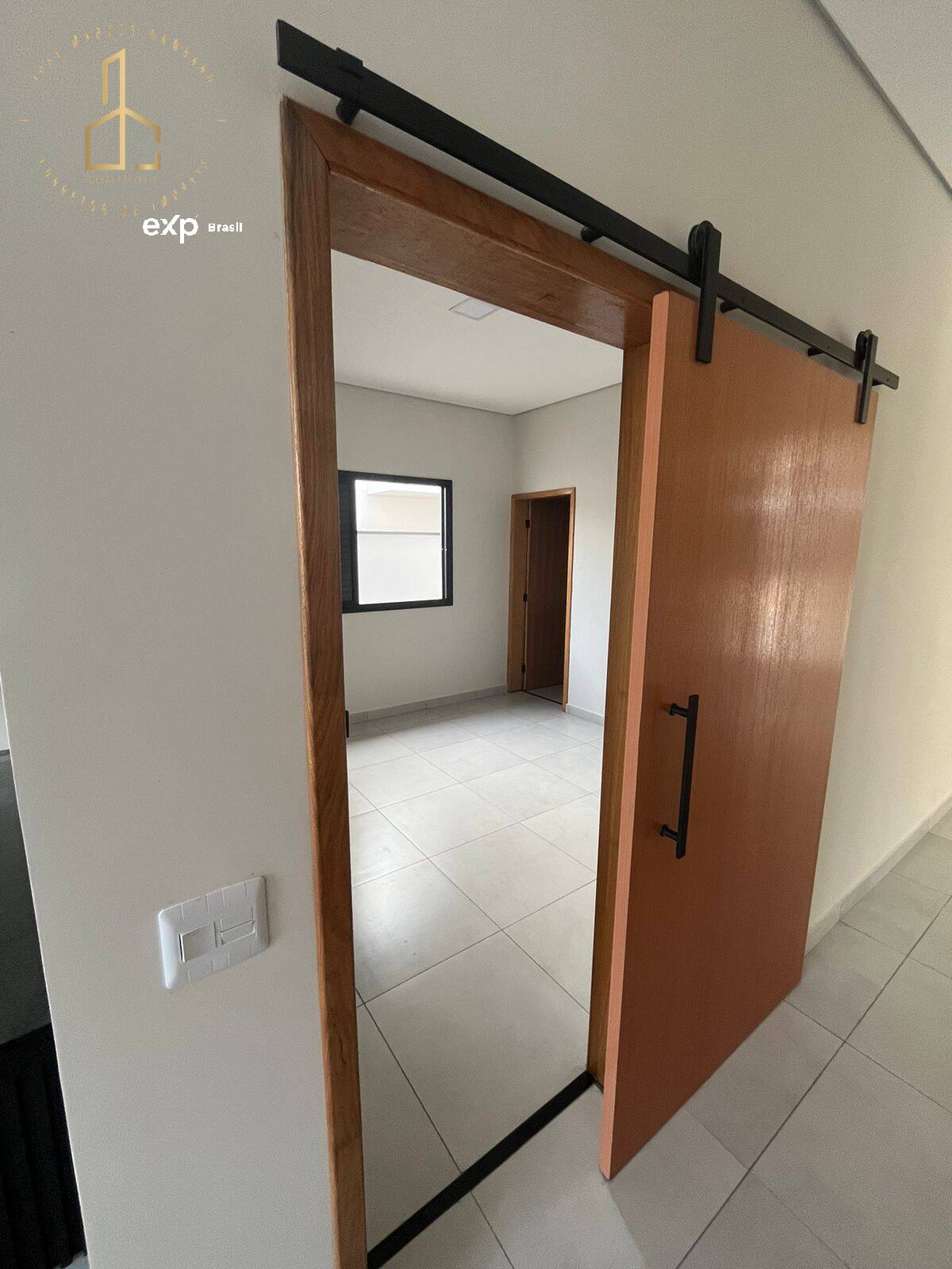 Casa de Condomínio à venda com 3 quartos, 310m² - Foto 3