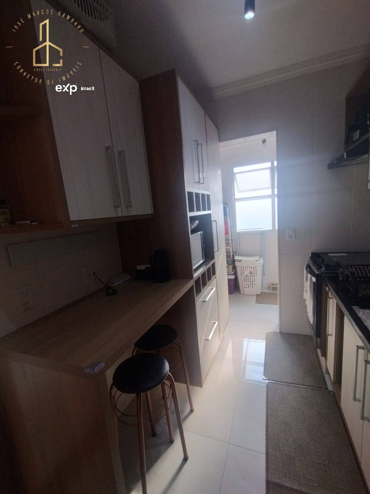 Apartamento à venda com 2 quartos, 64m² - Foto 27