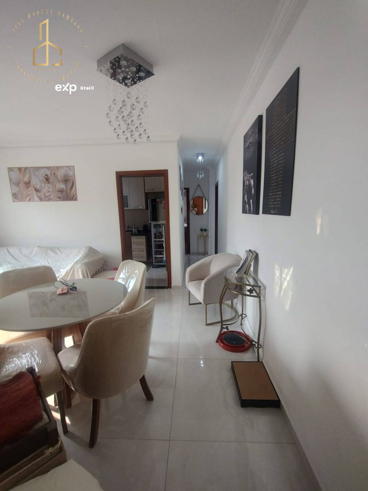 Apartamento à venda com 2 quartos, 64m² - Foto 1